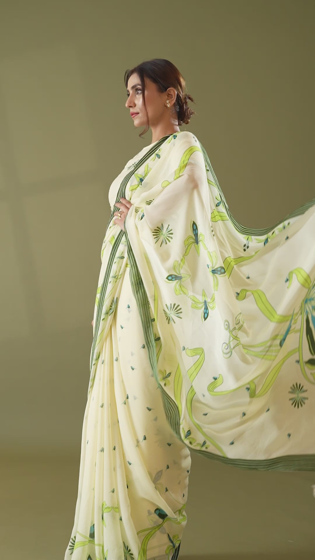 Kaleidoscope Carnival Ivory Printed Georgette Saree